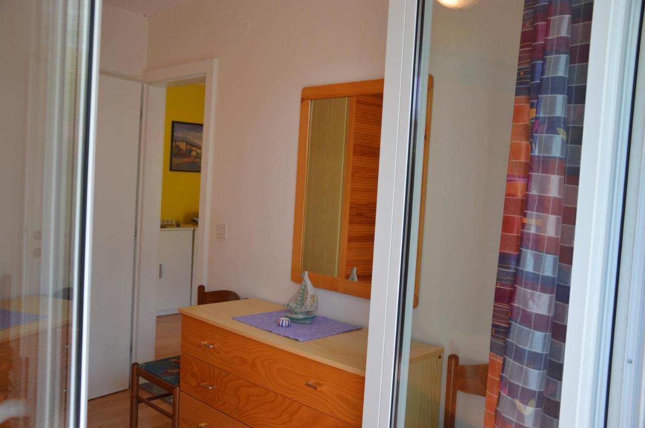 Apartment Lana Vrsar Exterior photo
